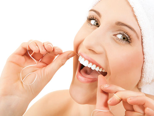 Sử dụng chỉ nha khoa đúng cách Sử dụng chỉ nha khoa đúng cách