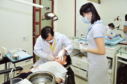 Kỹ thuật viên phục hình răng chuyên nghiệp